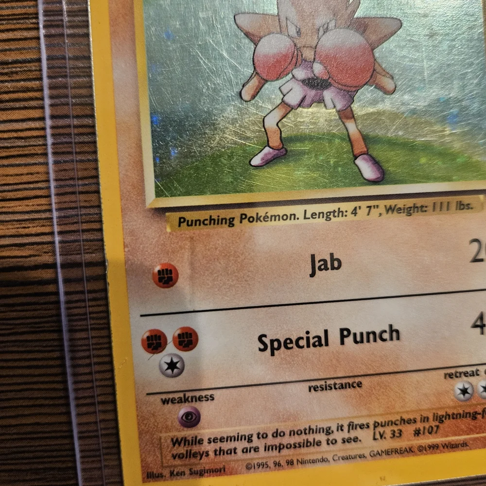 Hitmonchan 71/102 Holographic Base Set Pokémon Card